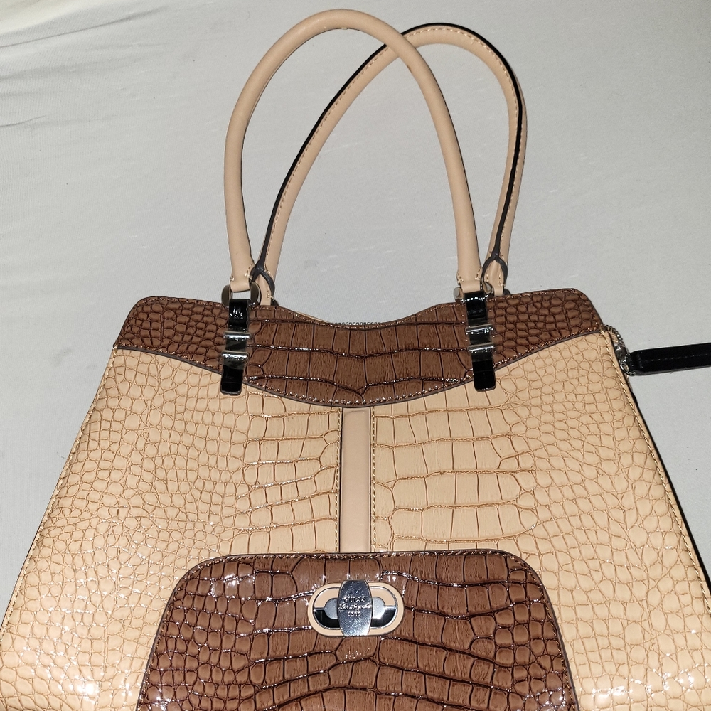 Guess purse
